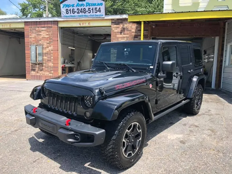 Black SUV - exterior after detailing