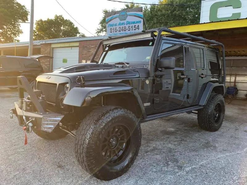 Black SUV - exterior after detailing