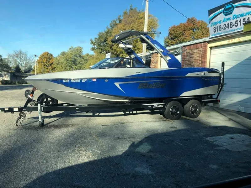 White speedboat - exterior after detailing