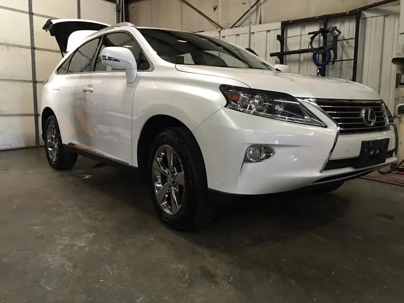 White SUV - exterior after detailing