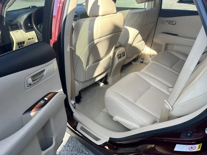 Beige SUV interior - rear seats restored after deep-clean